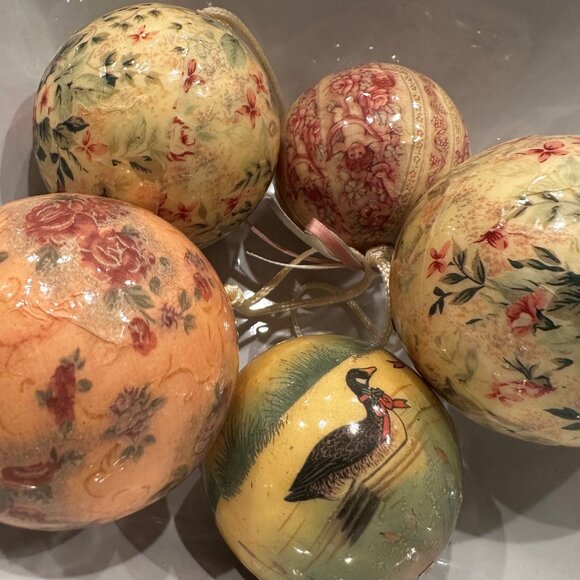 5 Paper Decoupage Christmas Ornaments Floral/Goose - Picture 2 of 9
